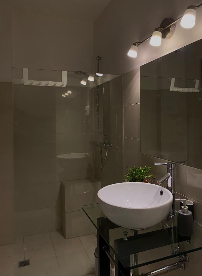 D7 Apartment Cracovia Esterno foto